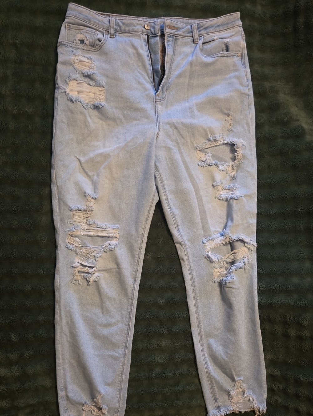American Eagle Outfitters Light Blue Distressed Highest Rise Mom Jeans